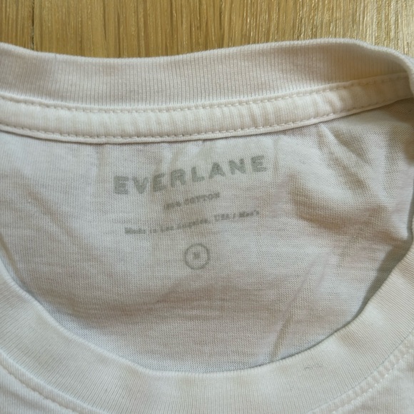 Everlane white pocket t-shirt - Picture 2 of 3